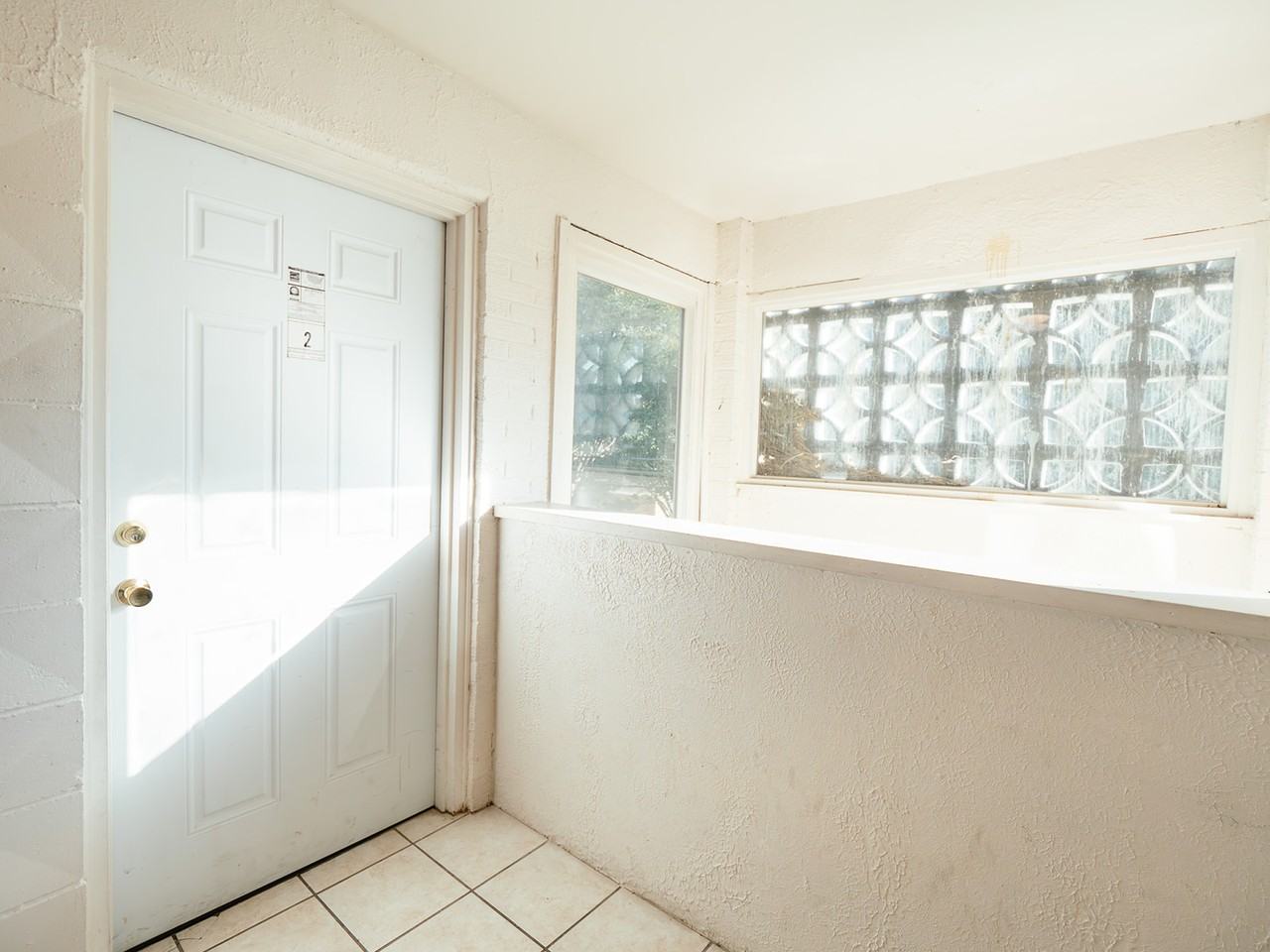 1634 Crest Hill Ave #2 - Photo 2 of 10