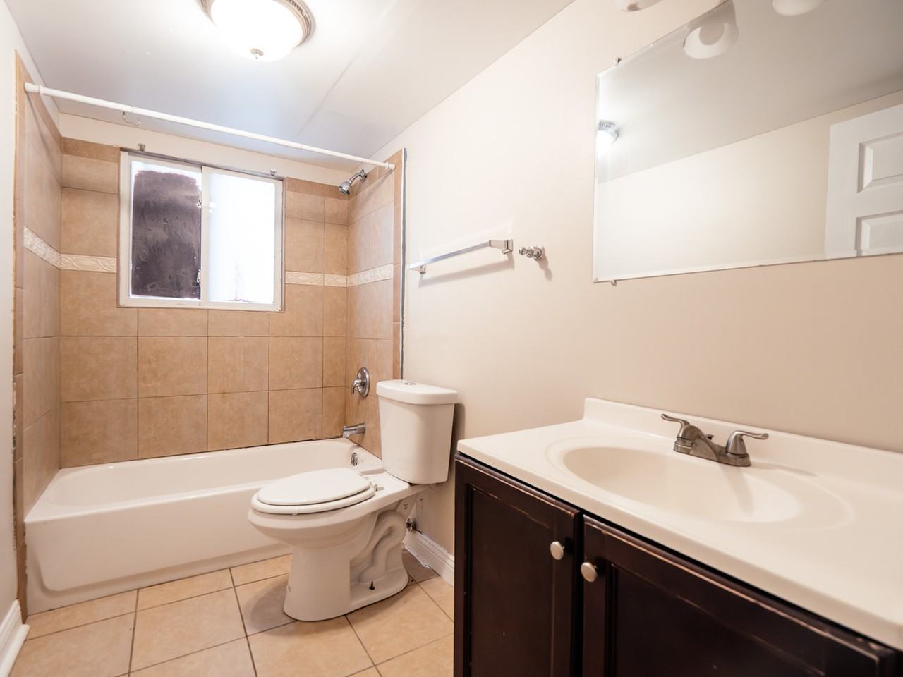 1634 Crest Hill Ave #2 - Photo 4 of 10