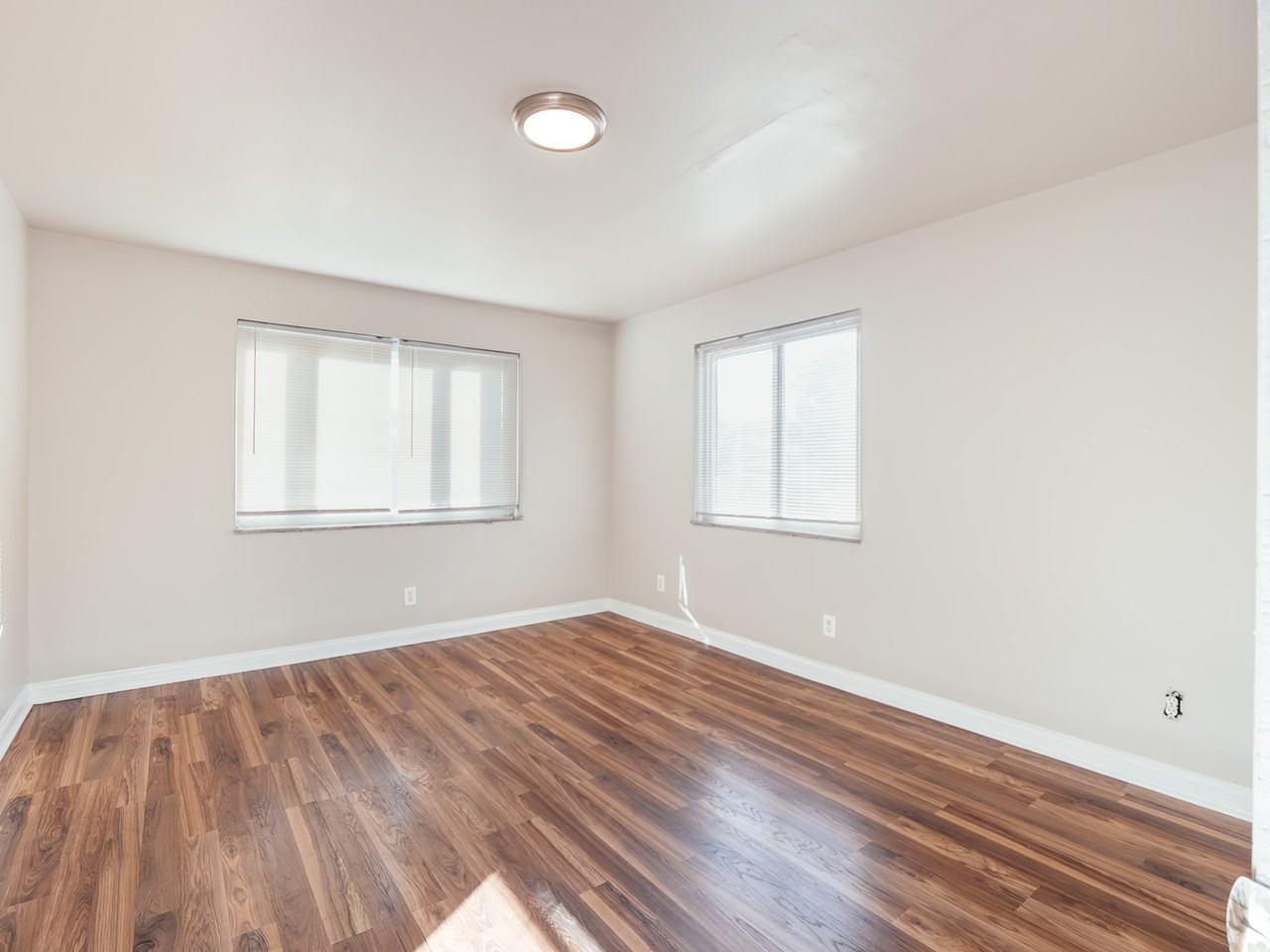 1634 Crest Hill Ave #2 - Photo 6 of 10