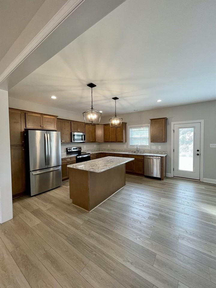 1005 Ridgestone Ct #1 - Photo 4 of 42