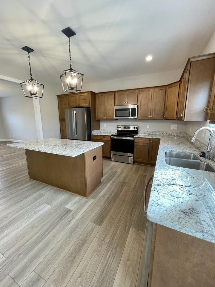 1005 Ridgestone Ct #1 - Photo 5 of 42