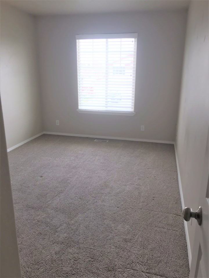 72 N Pleasant Hill Dr #1 - Photo 5 of 32