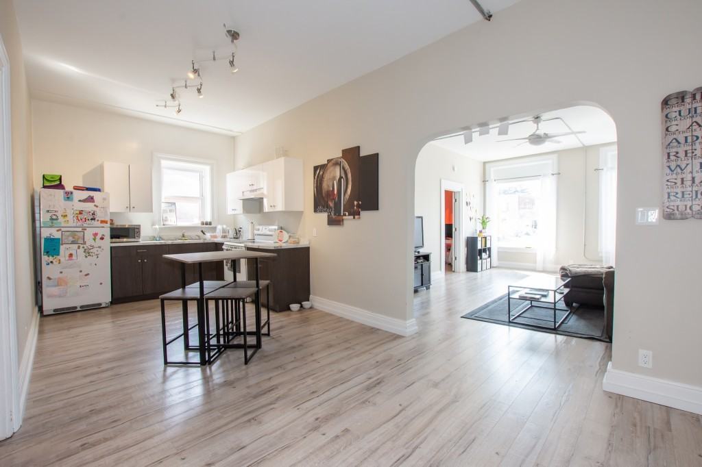 4973 King St - Photo 2 of 30