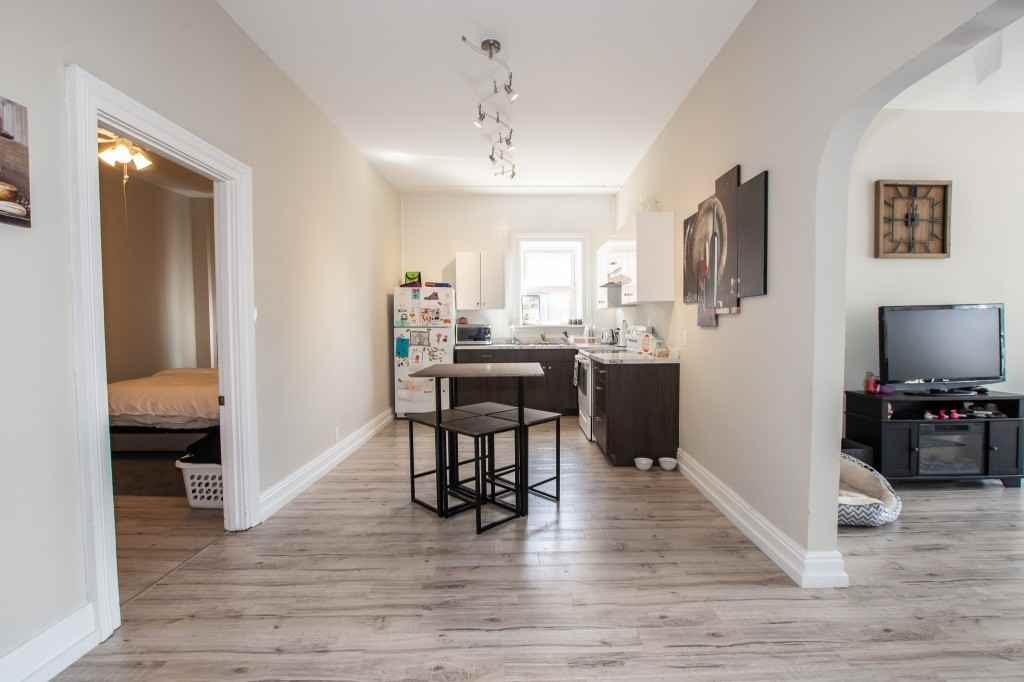 4973 King St - Photo 3 of 30