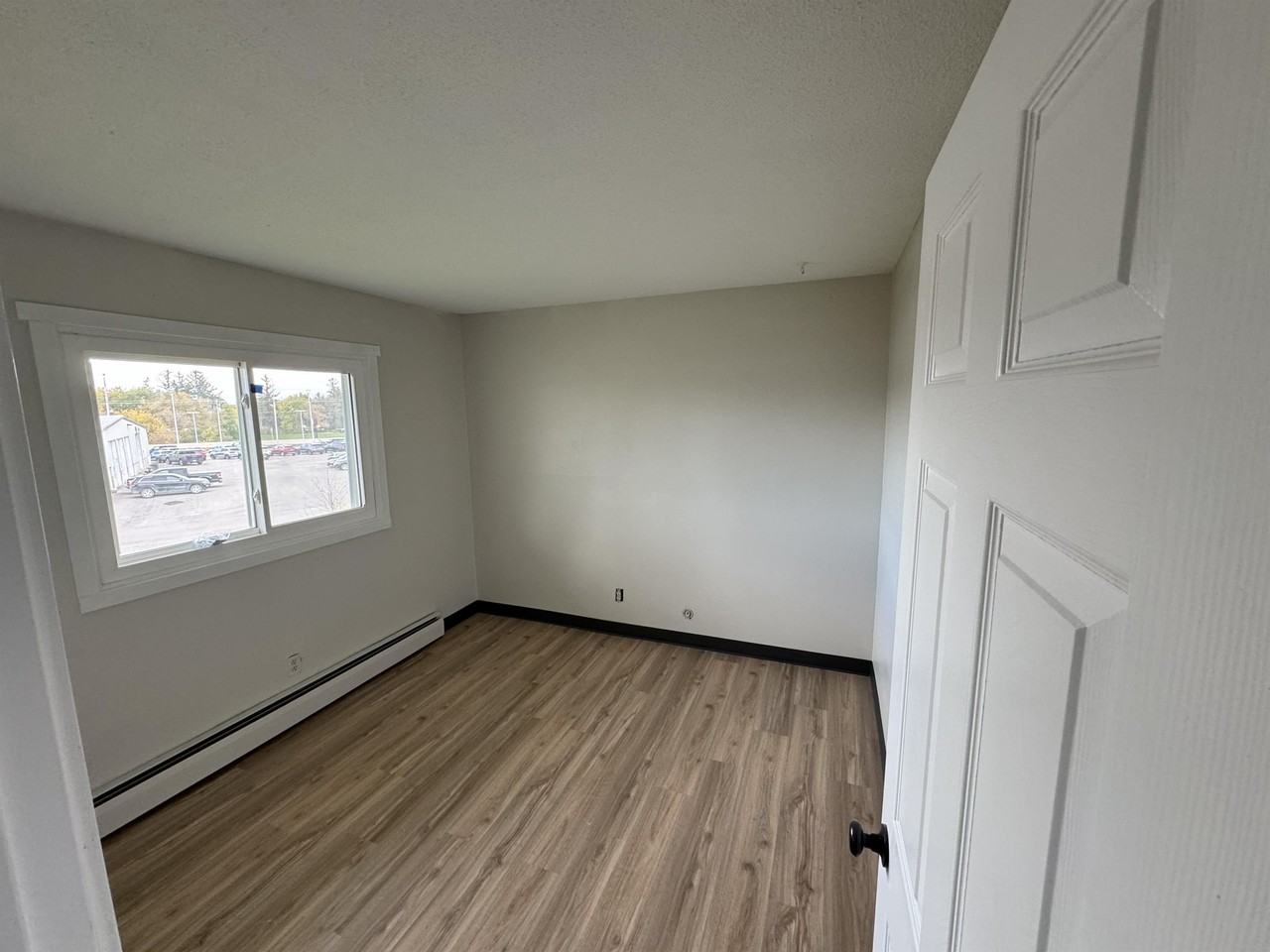 305 27th Street SouthwestApt 6 #305-6 - Photo 3 of 3