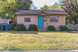 featured image of 306 E Jacobs Dr #1