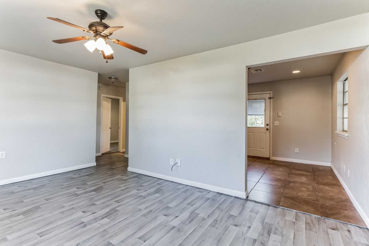 306 E Jacobs Dr #1 - Photo 6 of 30