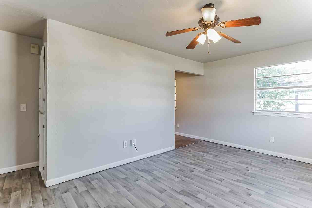 306 E Jacobs Dr #1 - Photo 7 of 30