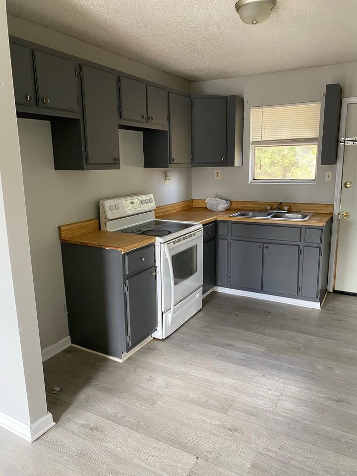 128 DR 984 - A7 #A7 - Photo 2 of 6