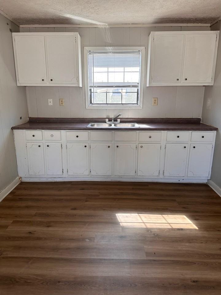 127 DR 984 - A34 #A34 - Photo 3 of 6