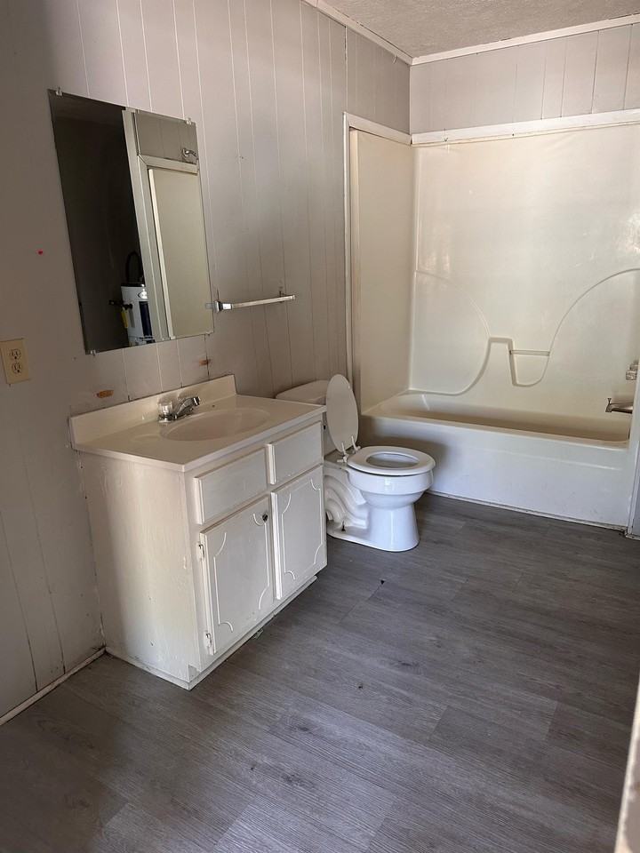 127 DR 984 - A34 #A34 - Photo 6 of 6