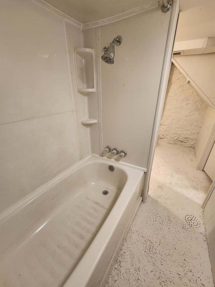 214 6th Street #214 - Photo 3 of 11