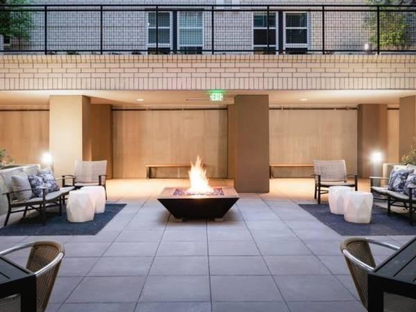 10655 Main St - Photo 3 of 36