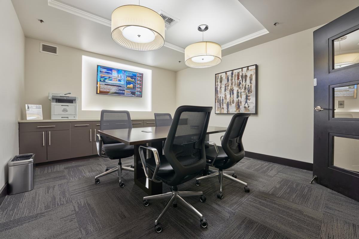 10655 Main St - Photo 4 of 36