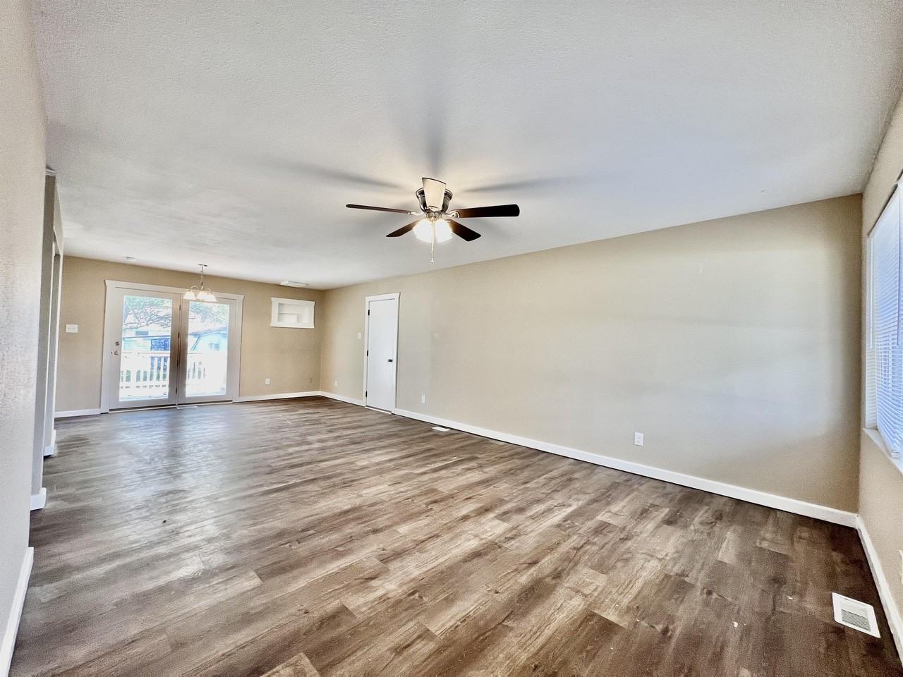 608 Shenandoah Ave #1 - Photo 5 of 10