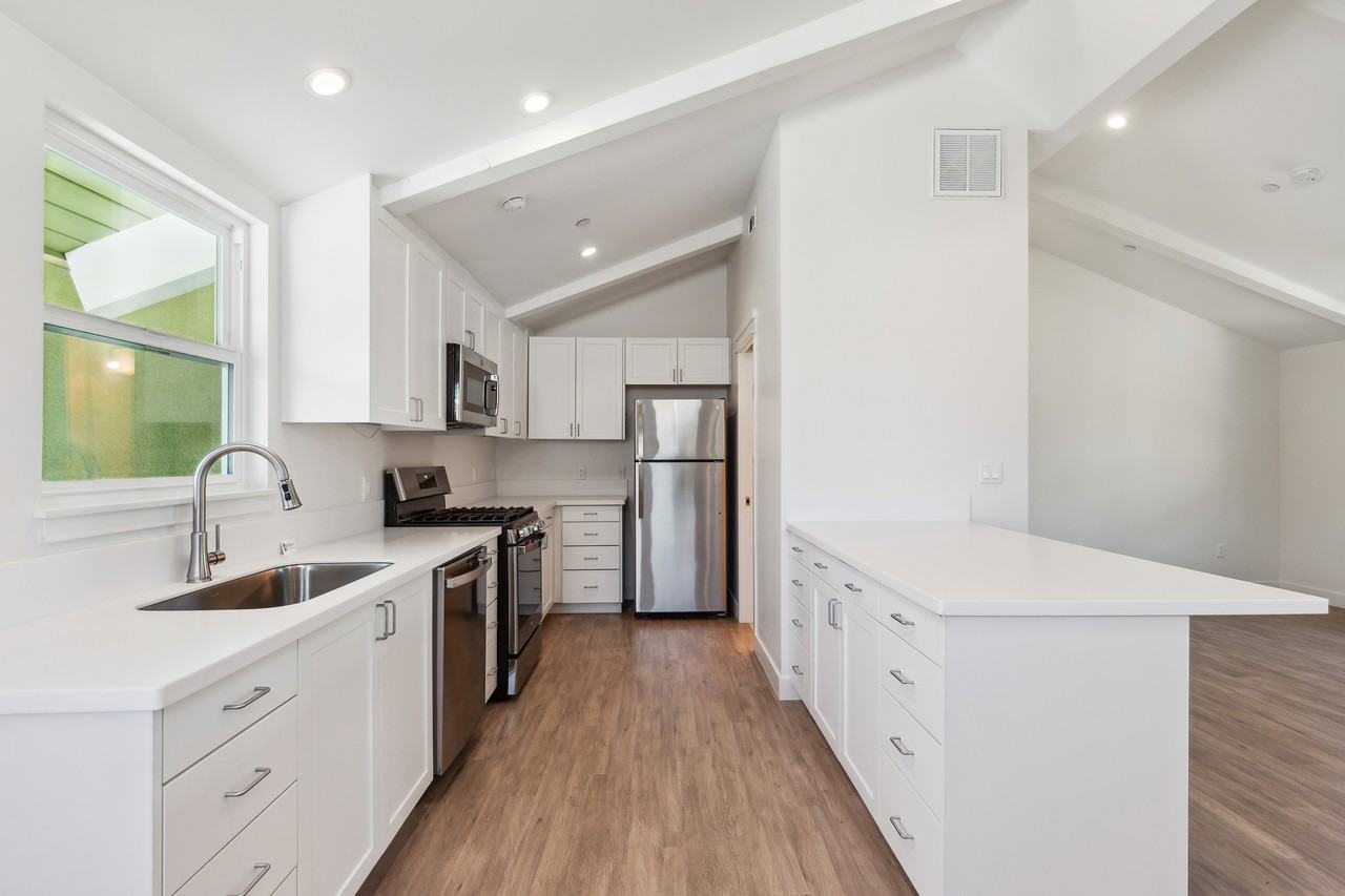 601 Lexington Ave #5 - Photo 3 of 12