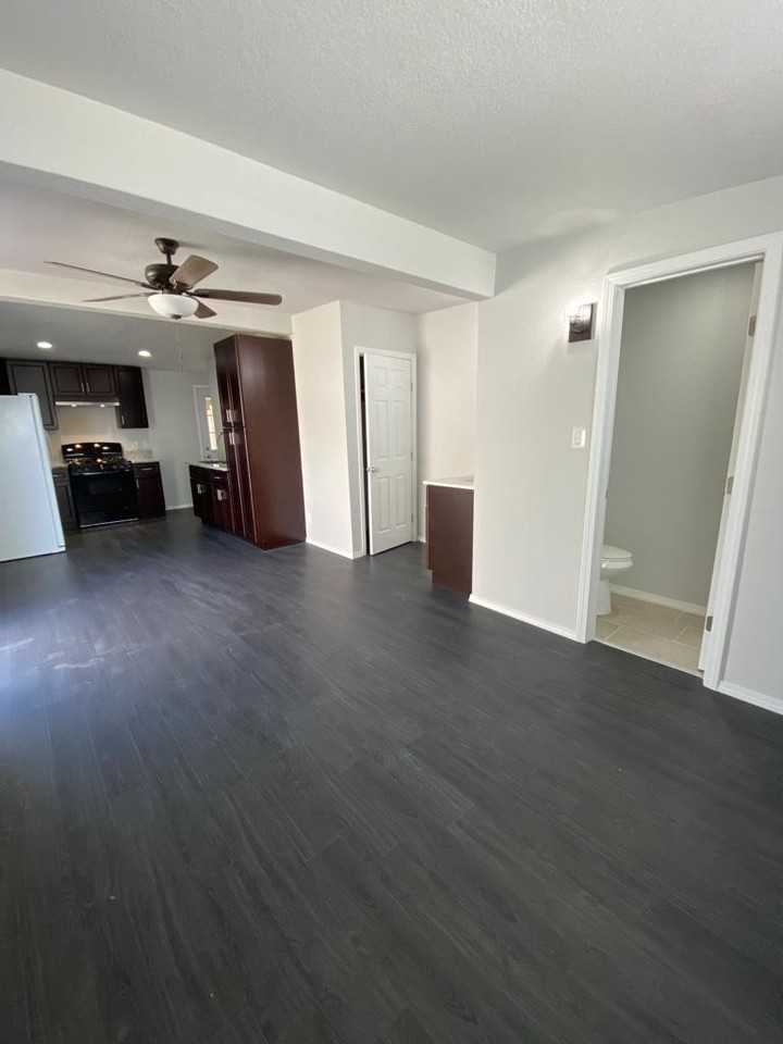 7853 Jersey Street #B - Photo 2 of 3