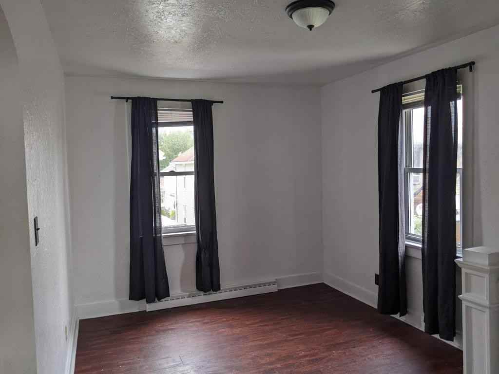 533 1/2 Walnut St - Photo 3 of 13