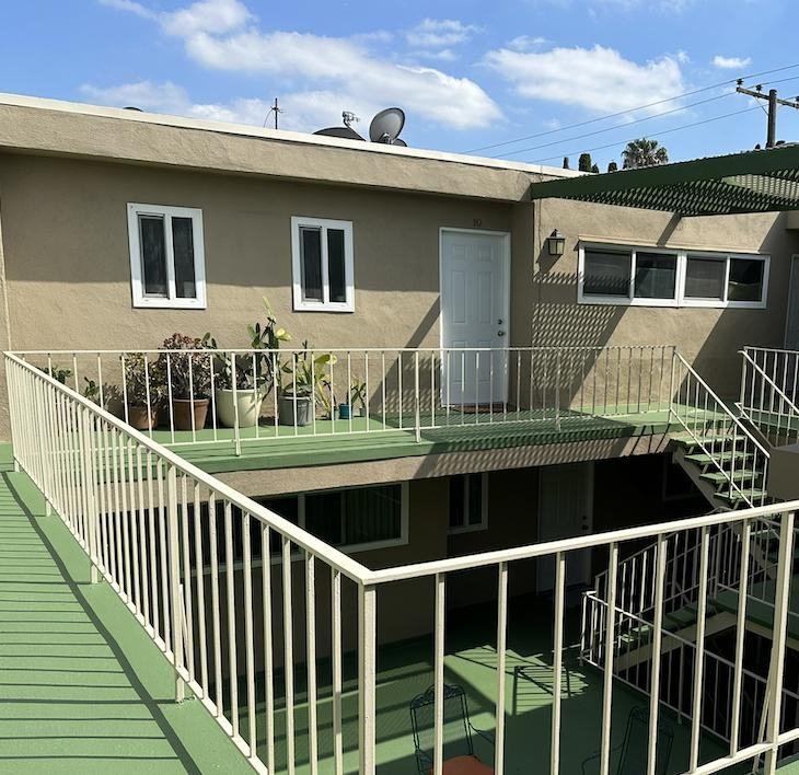 915 N Stoneman Ave - Photo 2 of 15