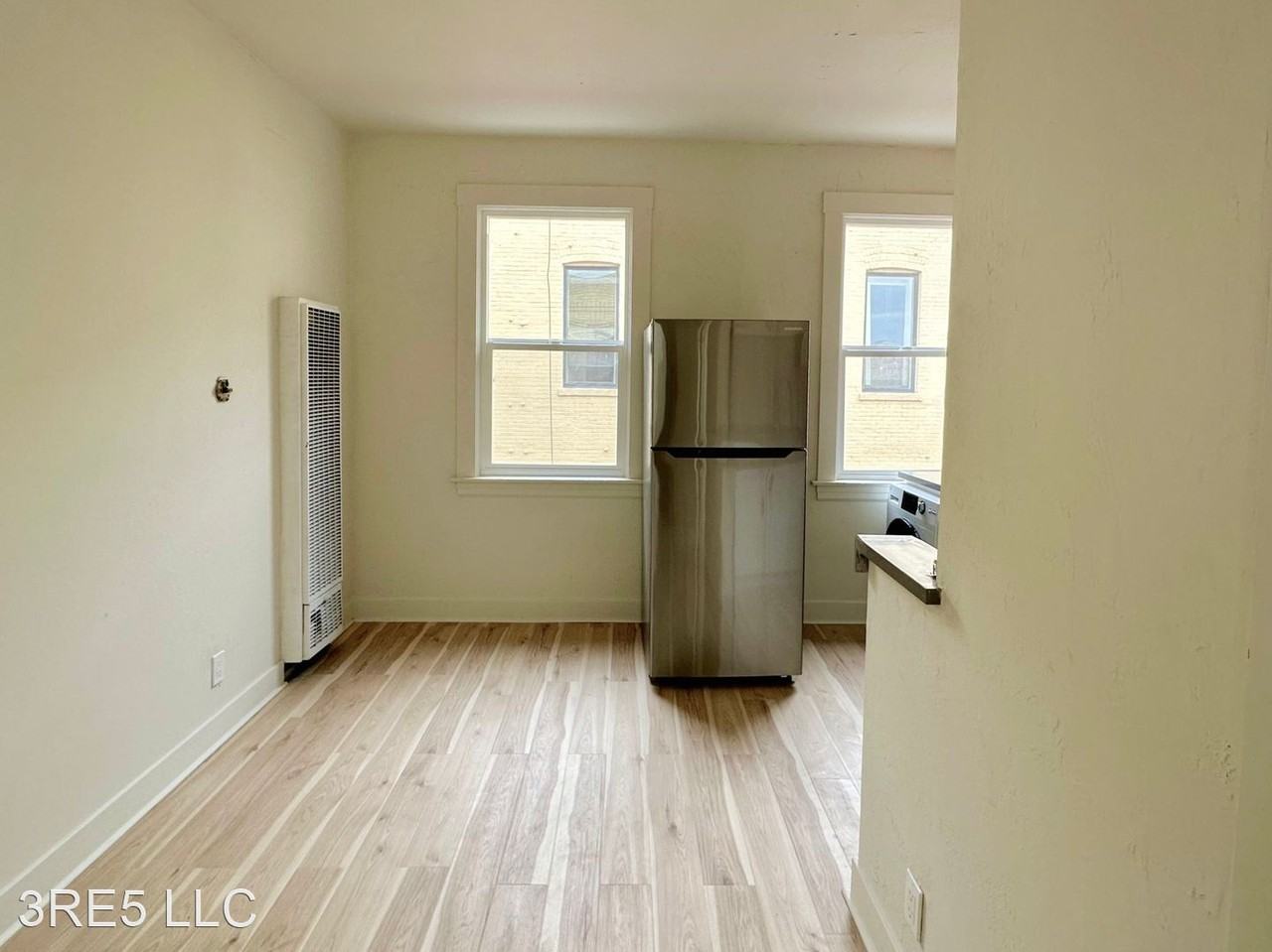 4 Beckett - Photo 3 of 9