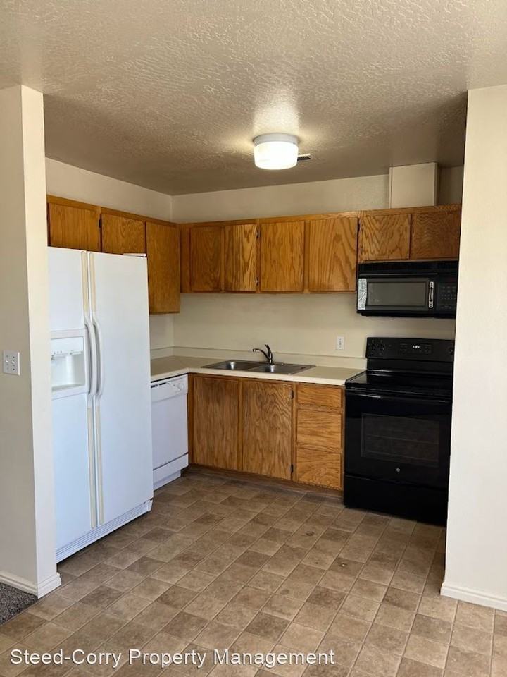 1181 & 1187 W. 425 S. - Photo 2 of 12