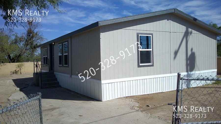 514 W 40th St - Photo 2 of 17