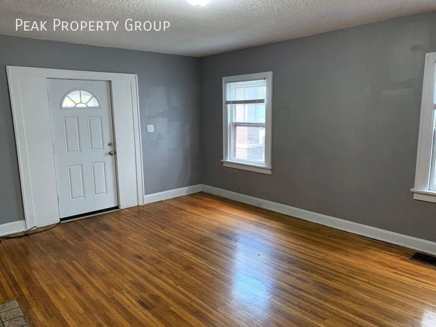 1497 Perry St - Photo 2 of 14