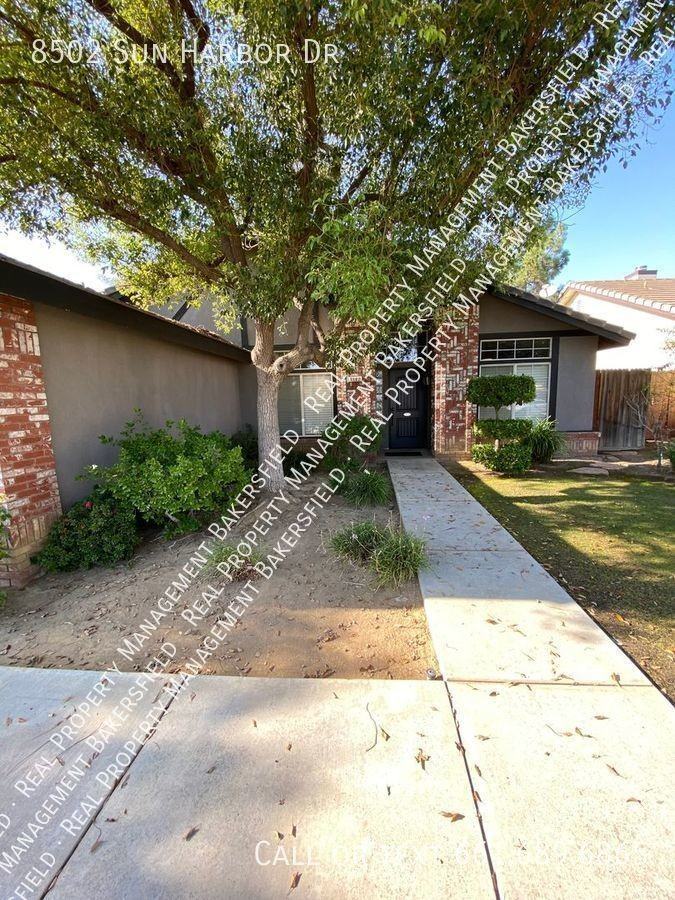8502 Sun Harbor Dr - Photo 2 of 22