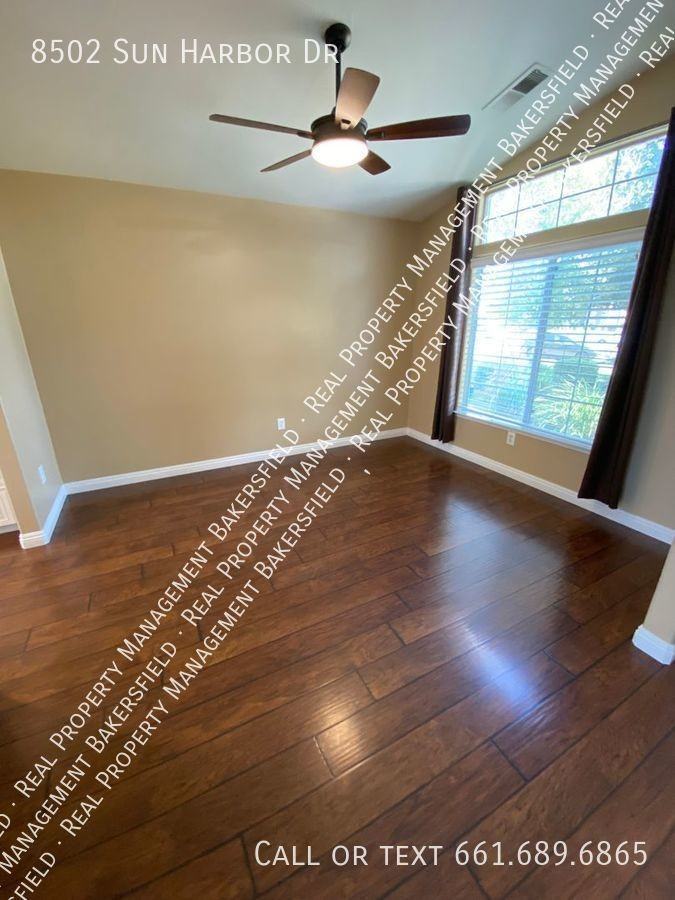 8502 Sun Harbor Dr - Photo 3 of 22
