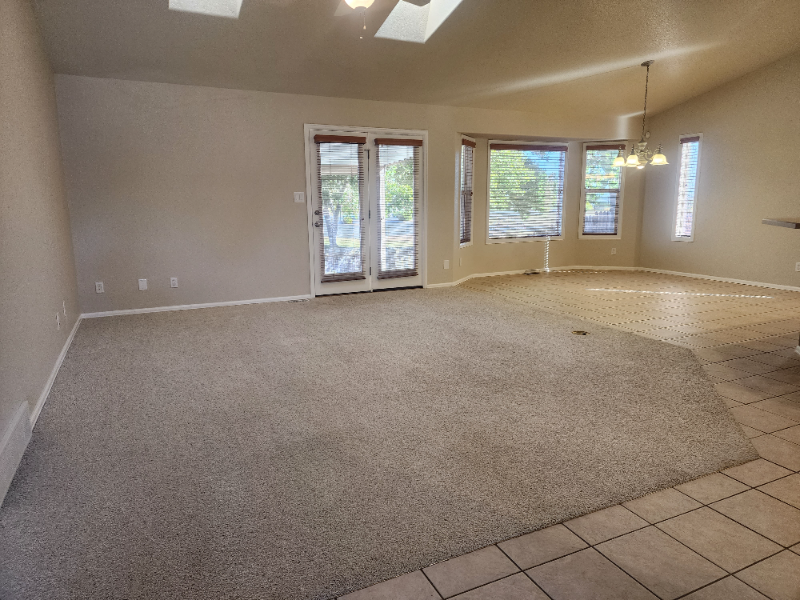 1618 Weatherby Ln - Photo 2 of 14