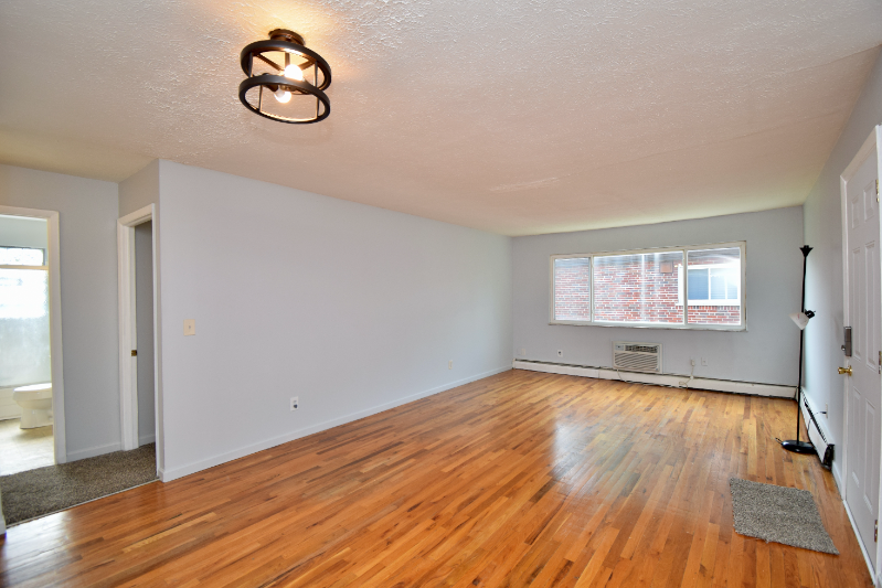 6305 Englewood Ave #3 - Photo 3 of 21