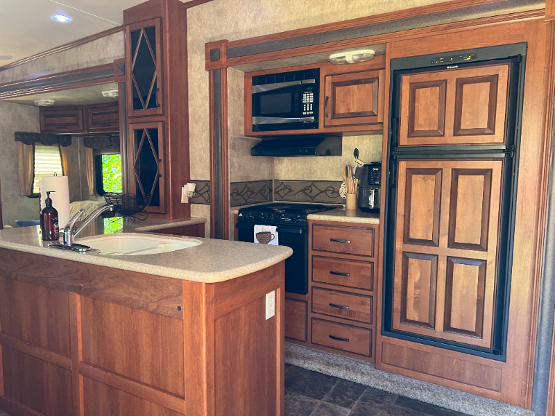 7560 Chelsea Rd - Photo 3 of 26