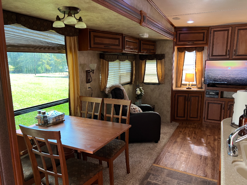 7560 Chelsea Rd - Photo 4 of 26