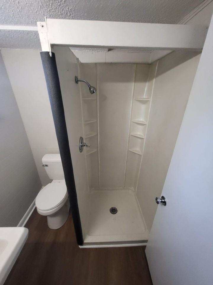707 W Main St #1 - Photo 3 of 7