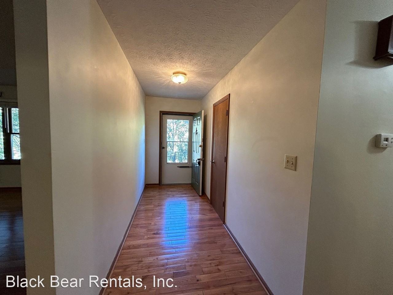 123 Terrace Dr - Photo 3 of 48