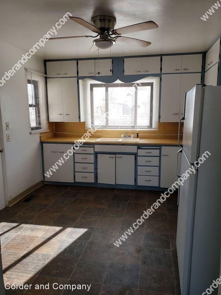 1244 Columbia Dr Ne - Photo 3 of 13