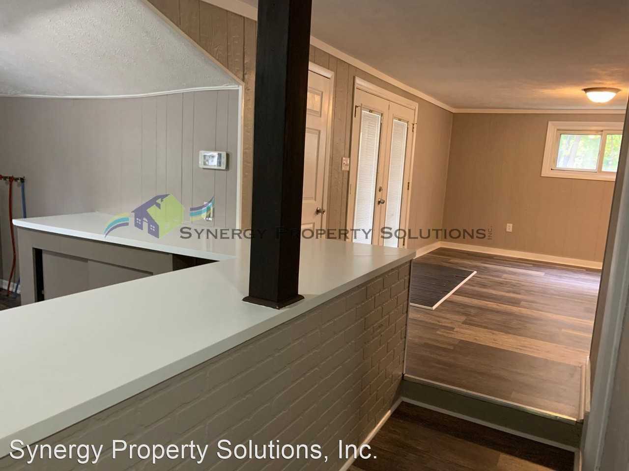 905 Grace St - Photo 3 of 28