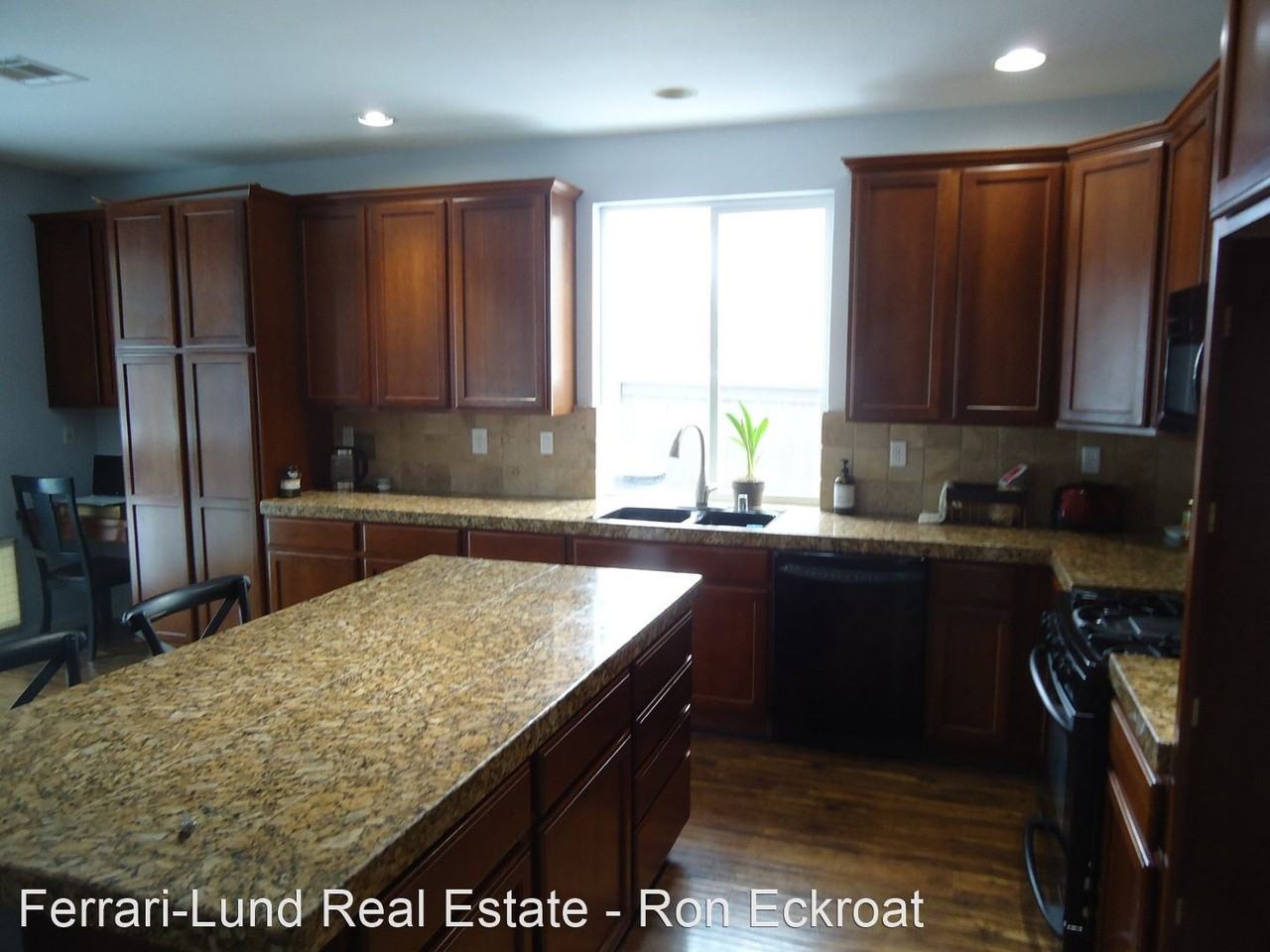 330 Jackson Springs Dr - Photo 3 of 15