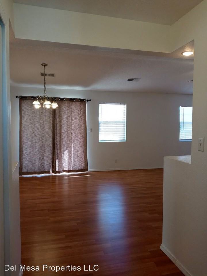 6913 Glen Hills Dr Ne - Photo 2 of 27