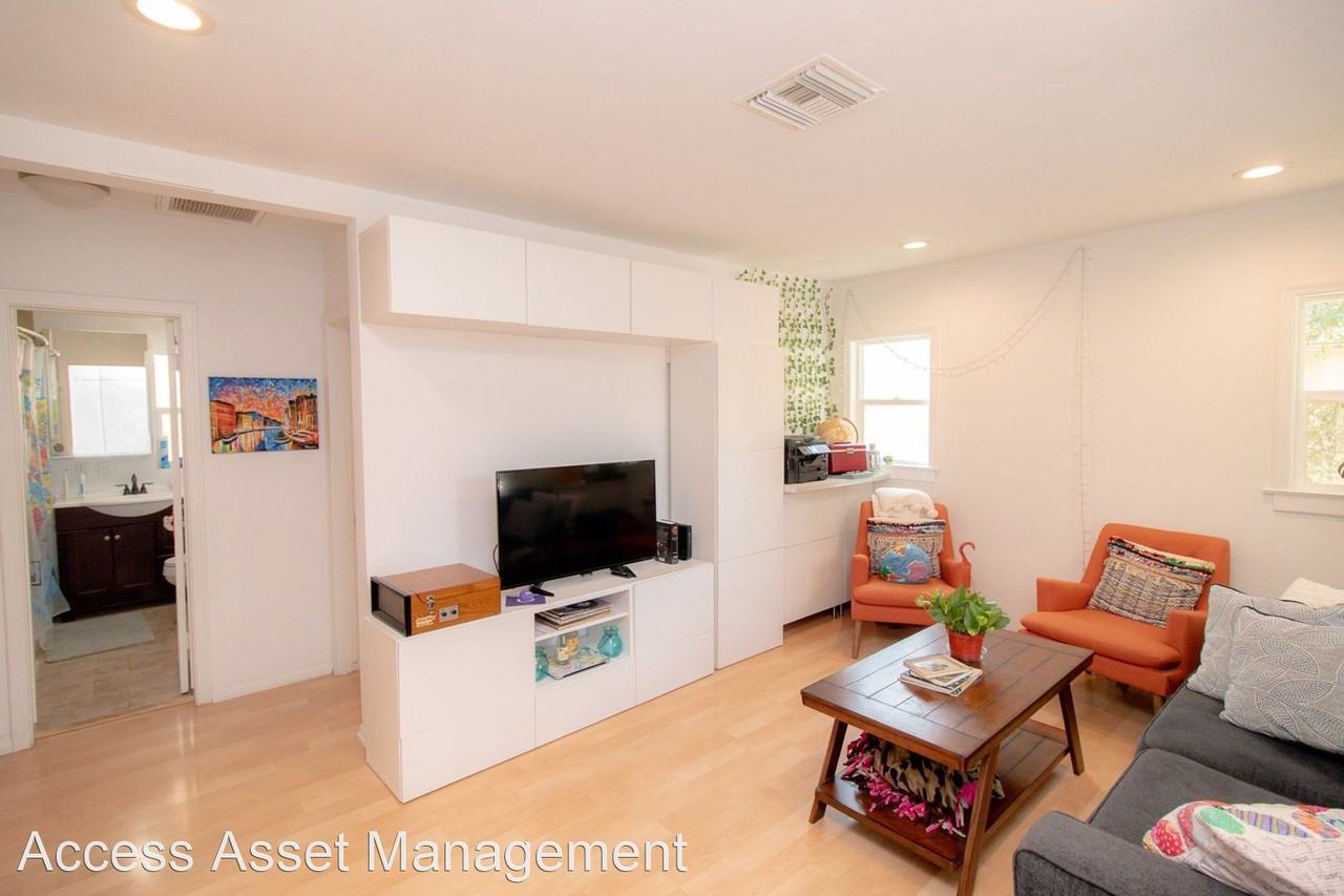 434 Bond Street - Photo 2 of 12