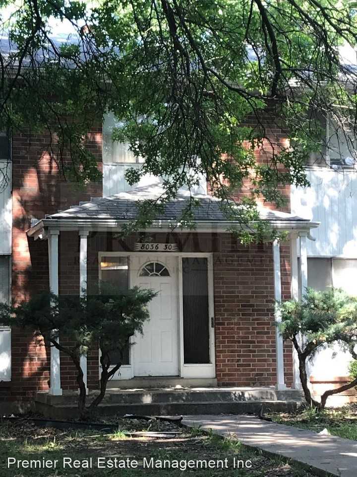 8036 Campbell St, Kansas City, MO 64134 -2 bed / 1 bath apartment in a 4 plex building  - $895 rent + $20 water fee - Photo 2 of 19
