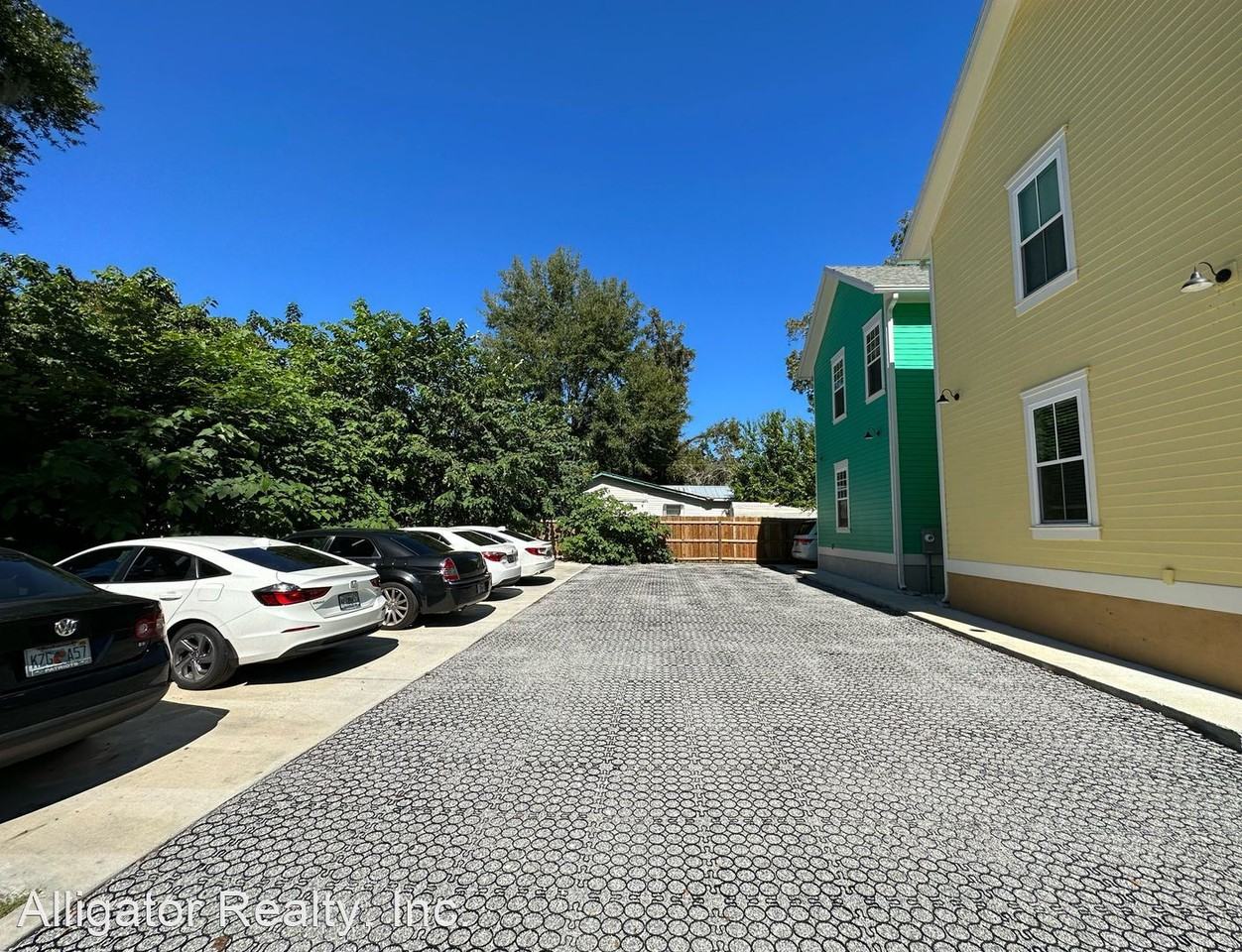 640 Sw 5th St - Photo 3 of 26