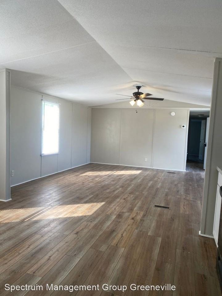 424 Carters Valley Rd - Photo 2 of 9