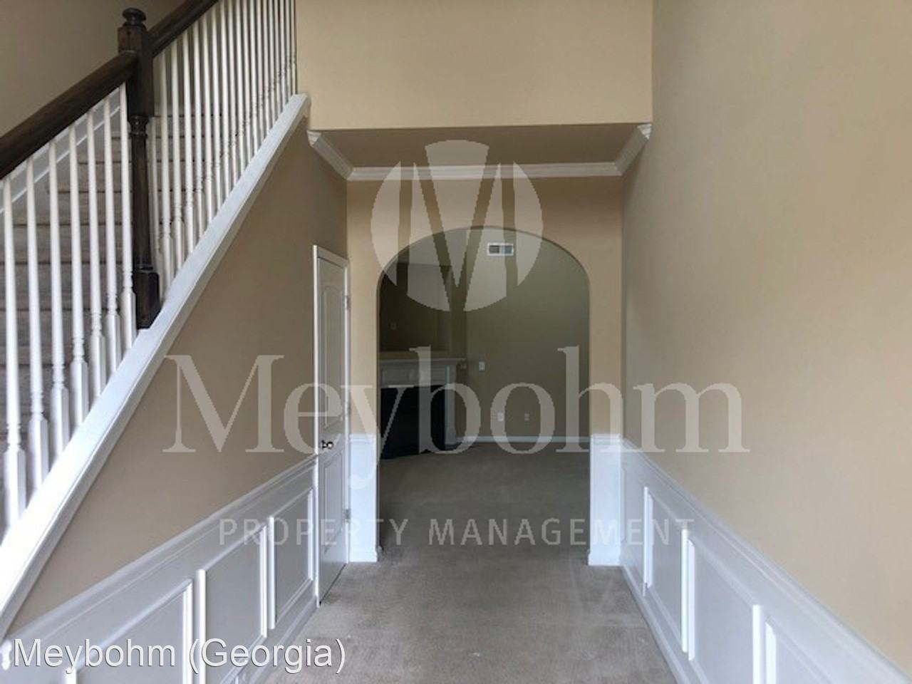 456 Lory Ln - Photo 3 of 19