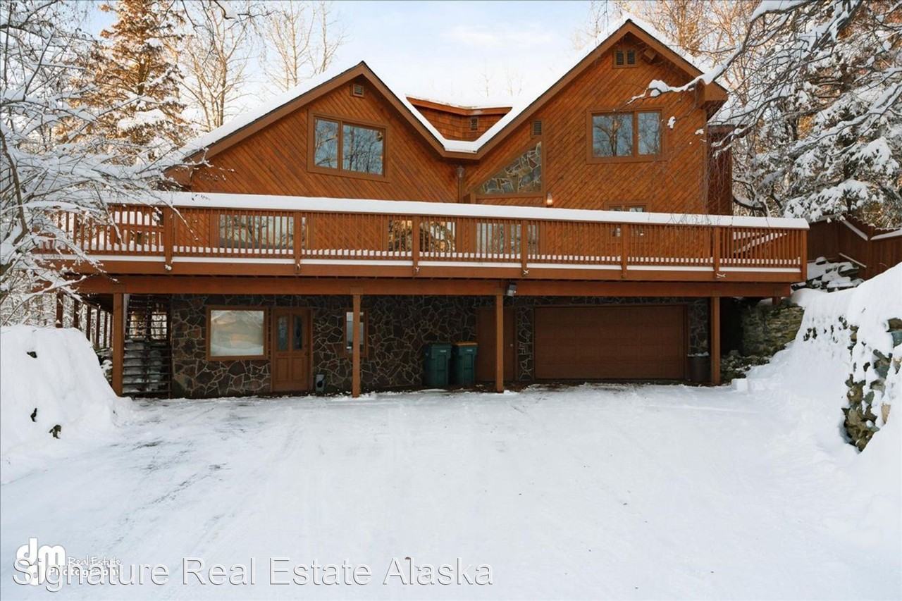 7634 Wandering Dr - Photo 2 of 32