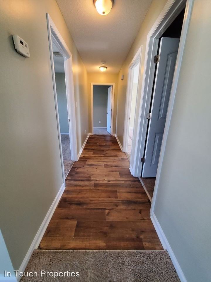 5717 Fontana Rd - Photo 3 of 26