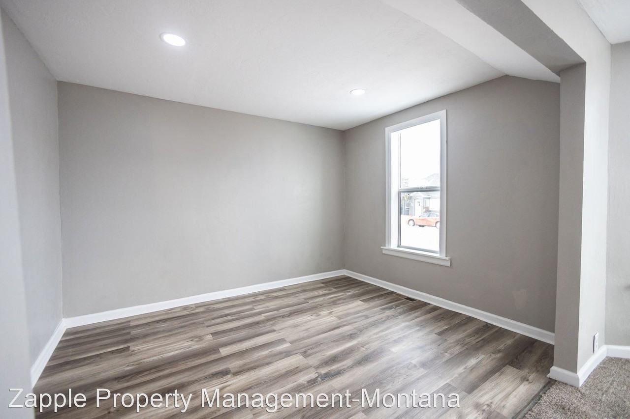 317 E 4th St - Photo 3 of 37