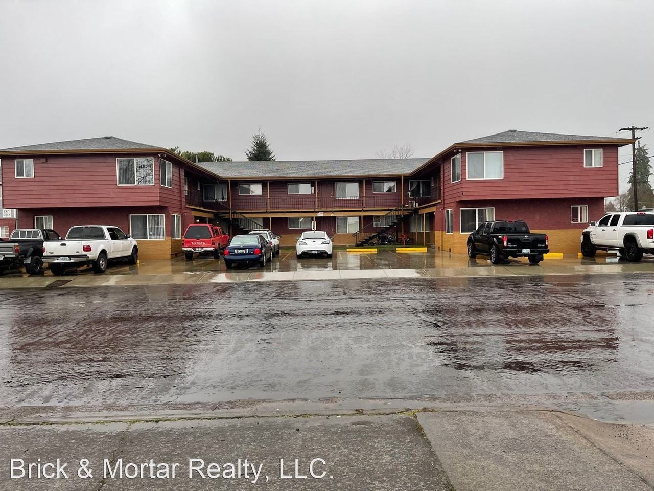 755 Davidson St. SE and 725 Davidson St. SE Apartments in Albany, OR