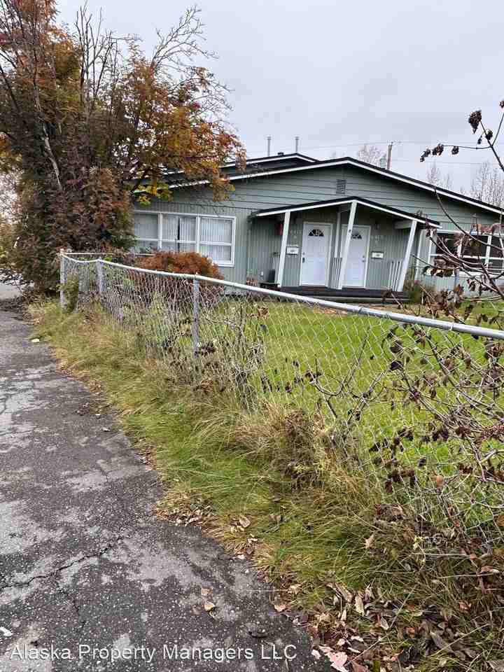 6413 E 14th Ct - Photo 2 of 13