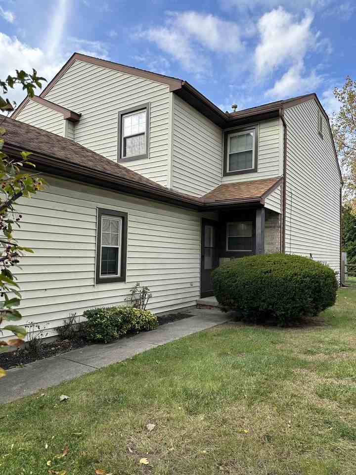 6004 Red Oak Dr - Photo 2 of 20